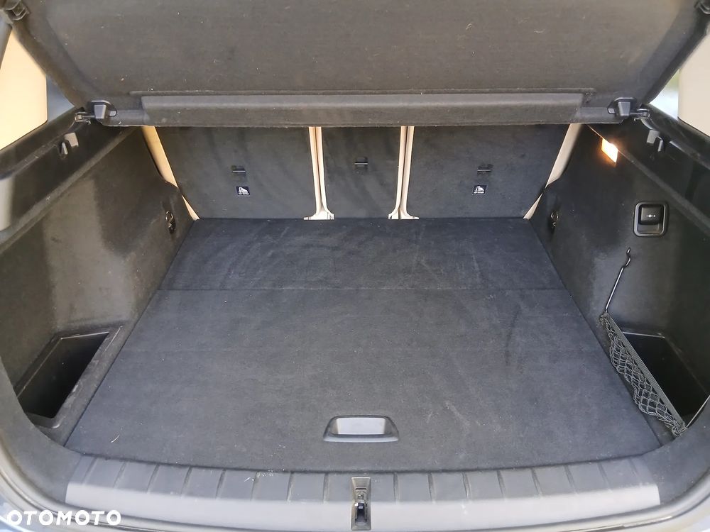 BMW X1 sDrive18d - 14