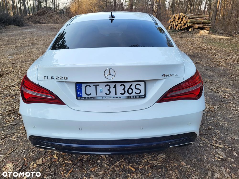 Mercedes-Benz CLA 220 4-Matic AMG Line - 5