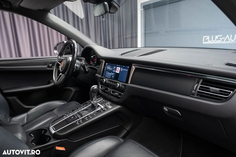 Porsche Macan Standard - 30