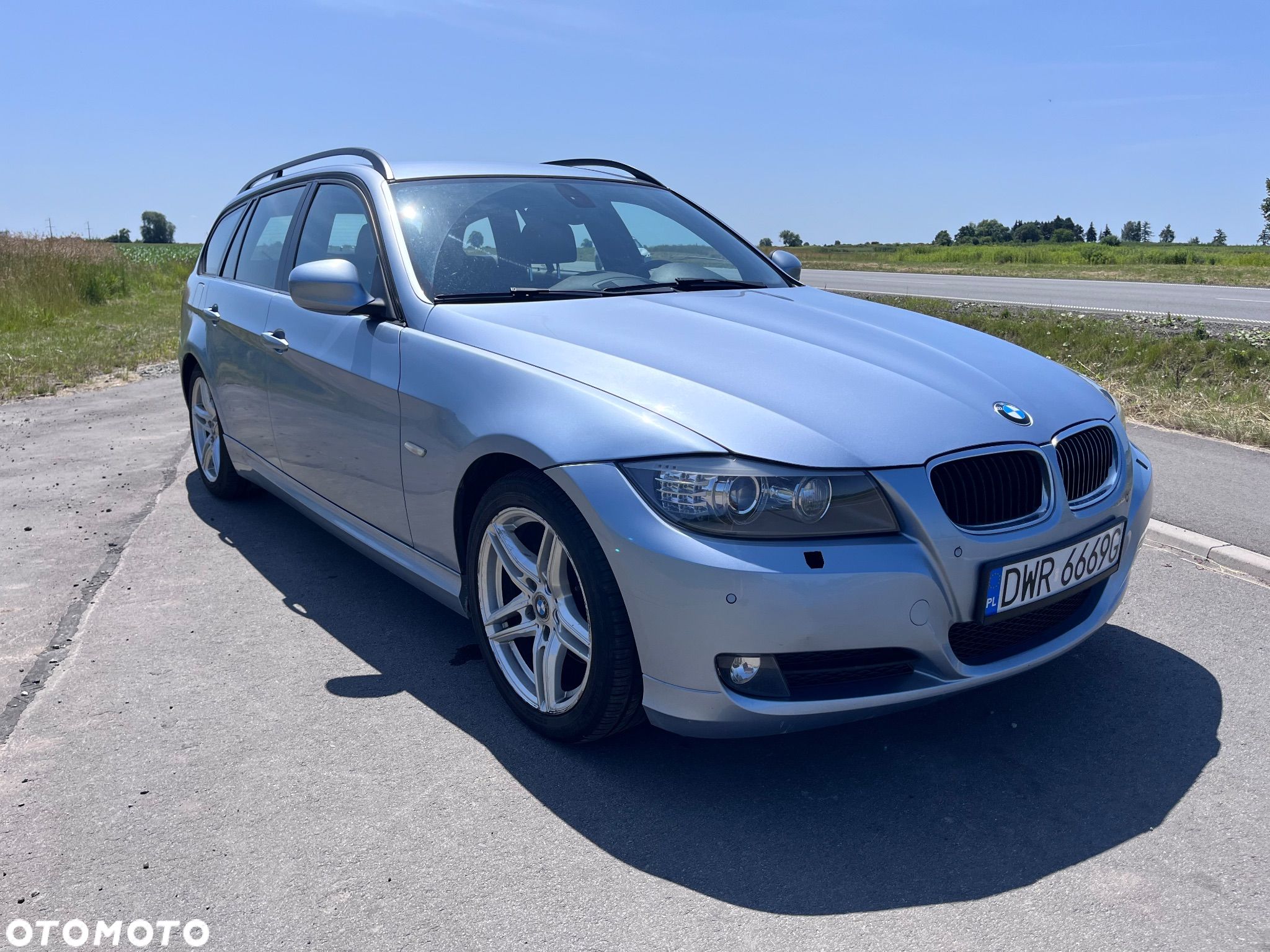 BMW Seria 3 318d Touring - 1