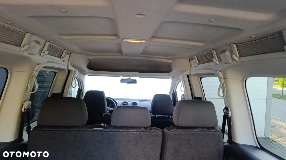 Volkswagen Caddy Maxi Highline DSG - 9