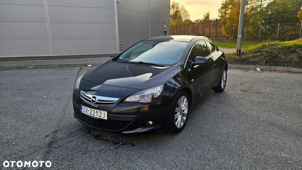 Opel Astra 2013 photo 3