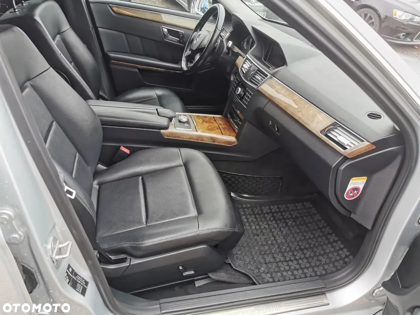 Mercedes-Benz Klasa E 350 CDI 4-Matic BlueEff Avantgarde - 17