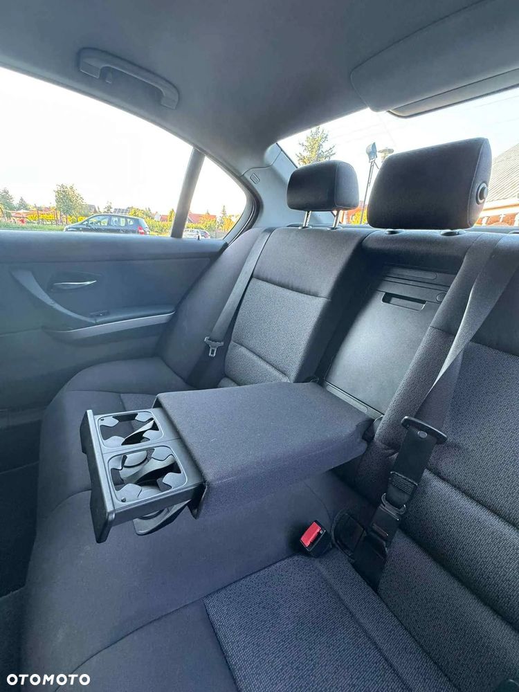 BMW Seria 3 318i - 17