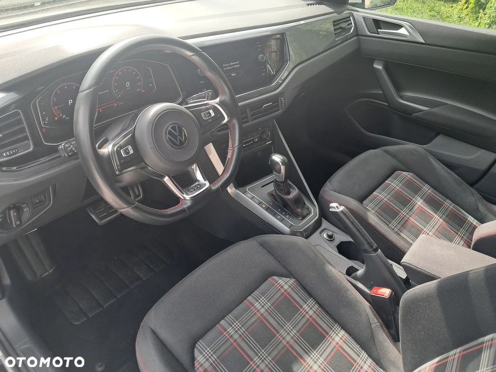 Volkswagen Polo - 10