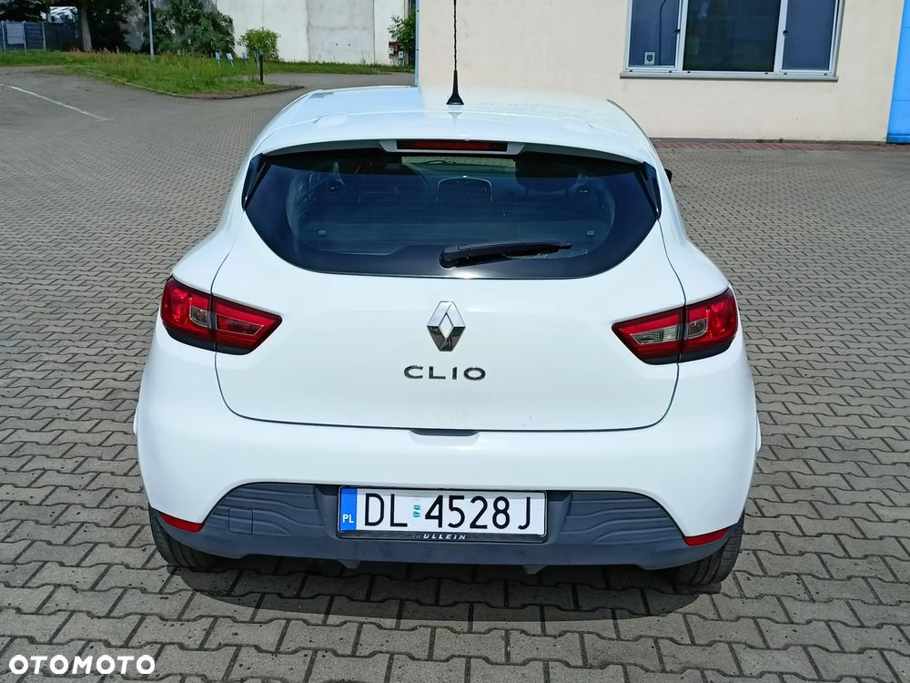 Renault Clio 1.2 16V 75 Life - 6