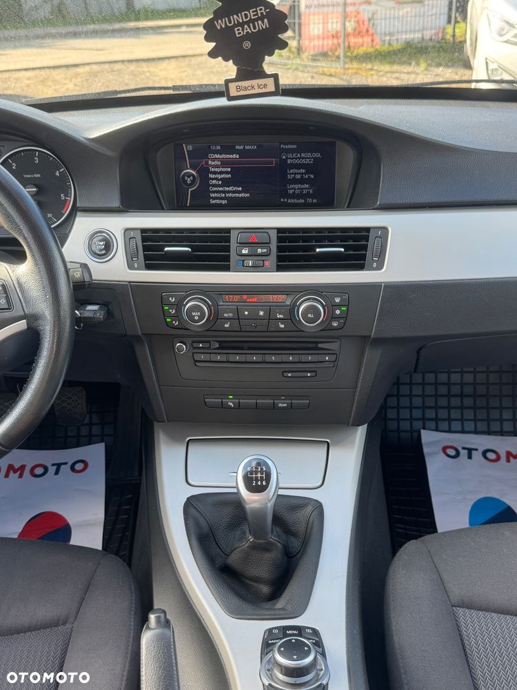 BMW Seria 3 318d Sport Line - 8