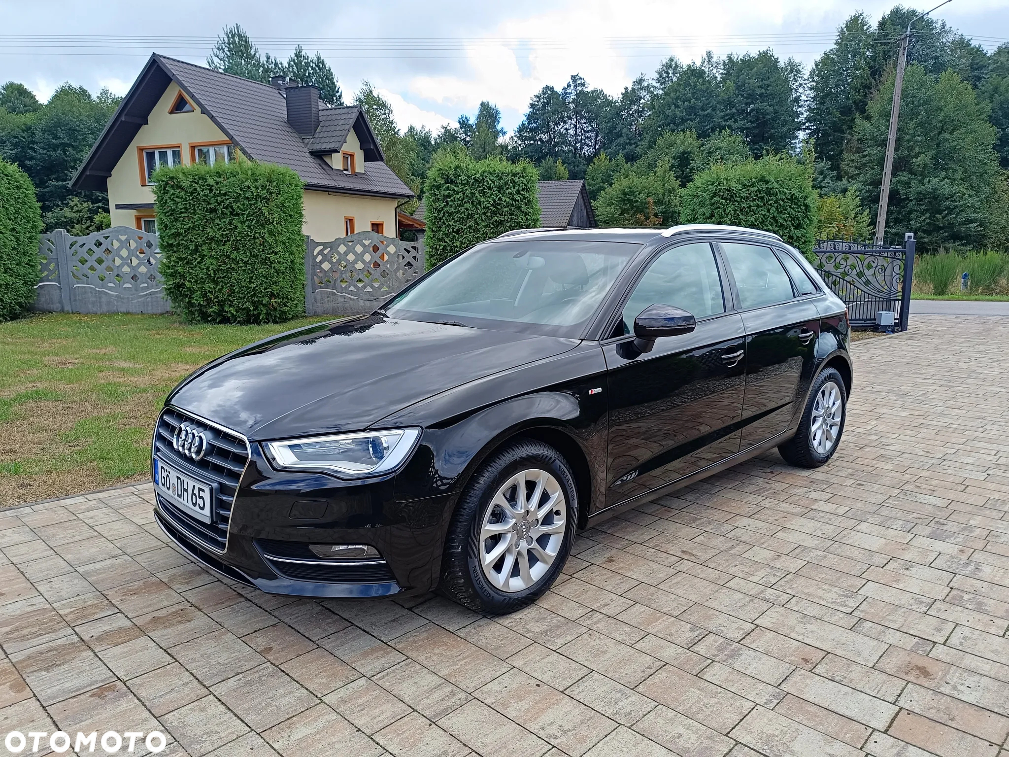 Audi A3 1.6 TDI S line Sportpaket - 2