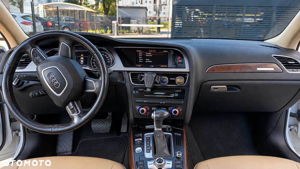 Audi A4 Limousine - 14