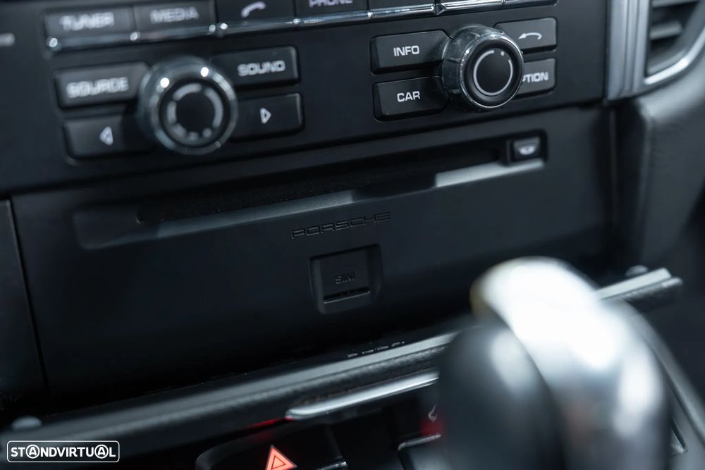 Porsche Macan S - 35