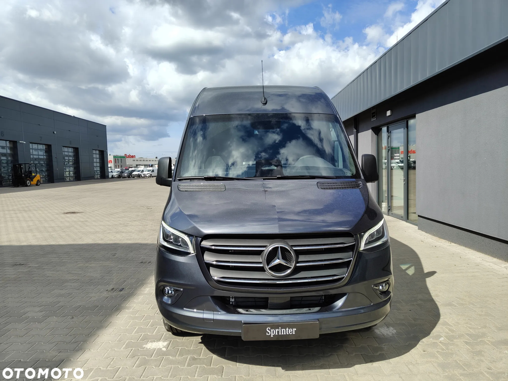 Mercedes-Benz Sprinter - 7