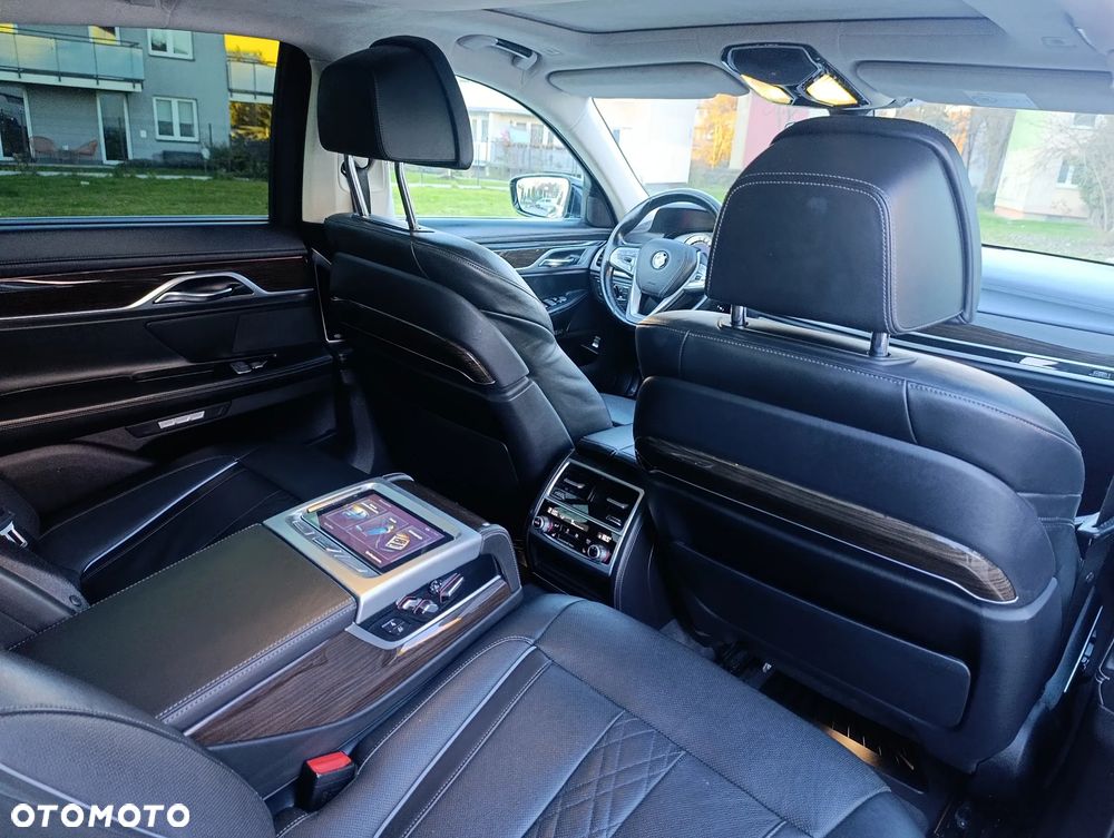 BMW Seria 7 730d xDrive - 18
