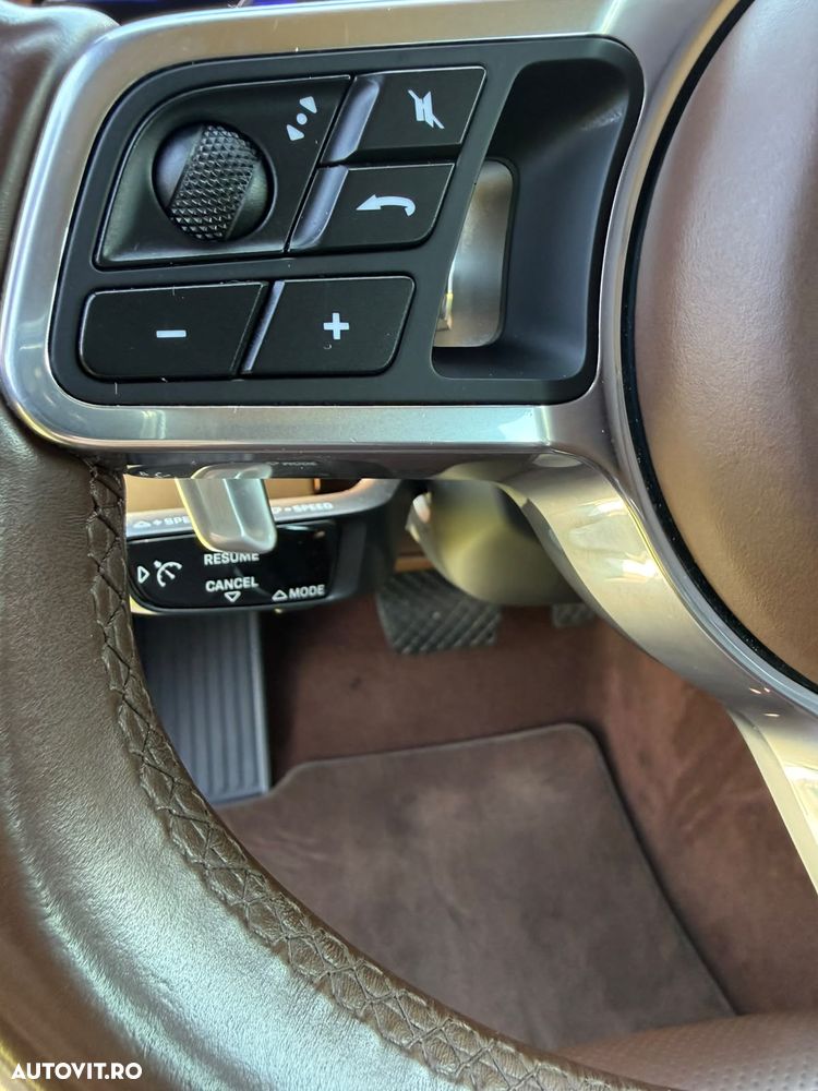 Porsche Cayenne Standard - 22