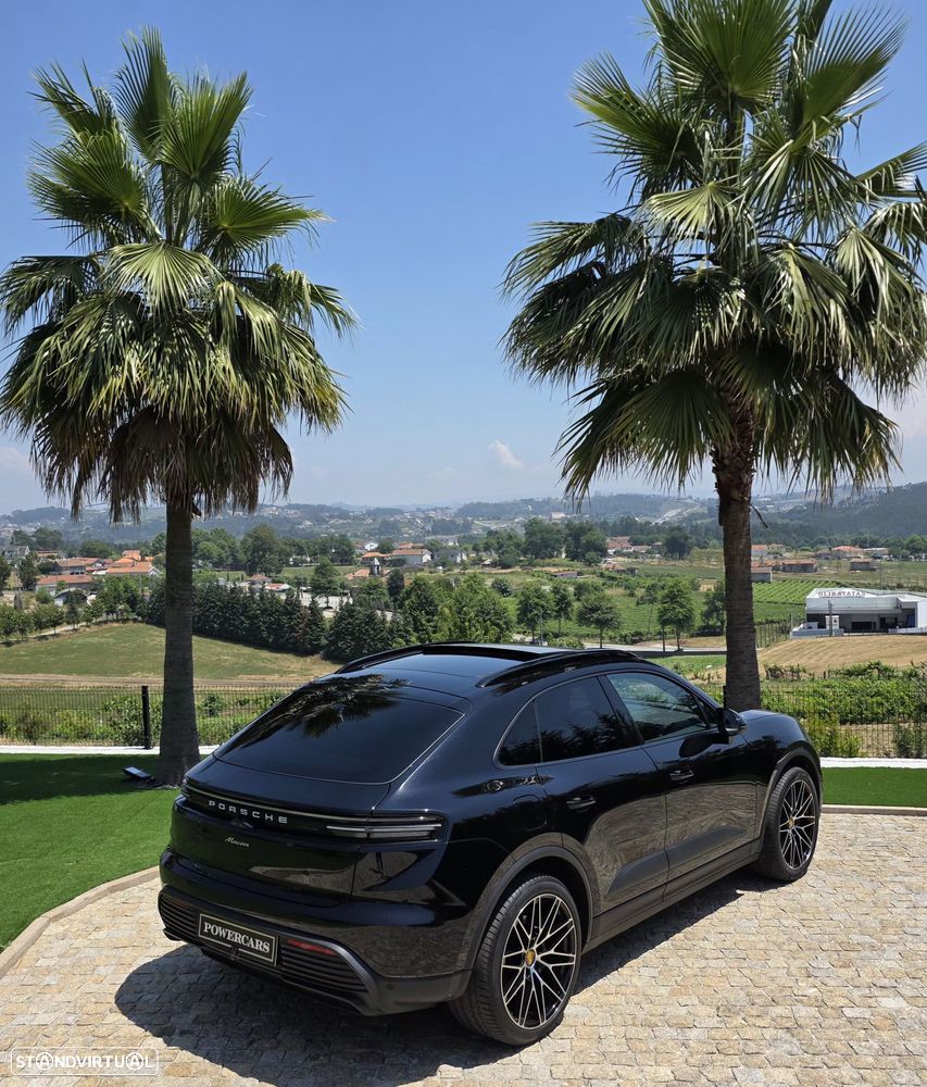 Porsche Macan Electric - 13