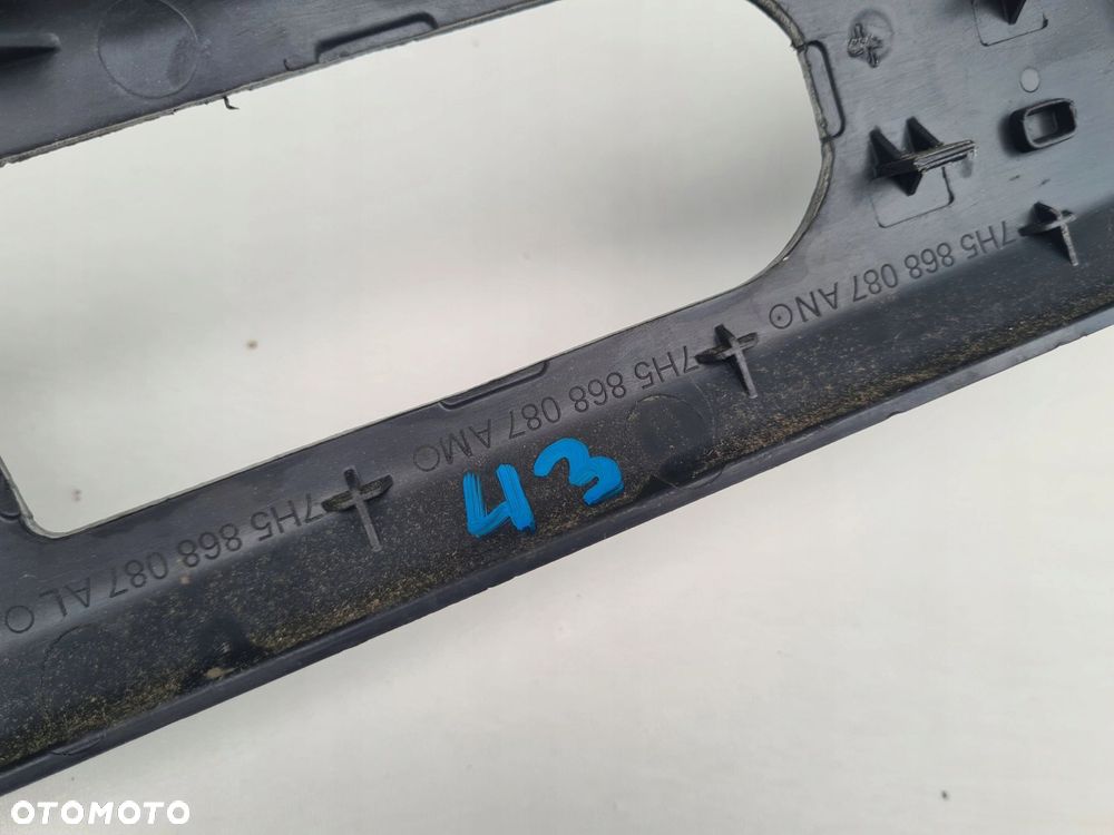 VW T5 MULTIVAN tapicerka osłona boczka LEWY PRZÓD 7H5868087 - 5