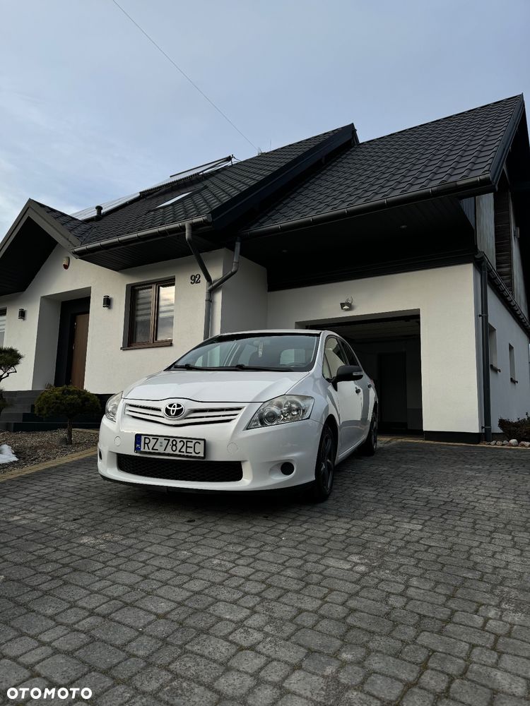 Toyota Auris 1.4 D-4D 2010 - 2