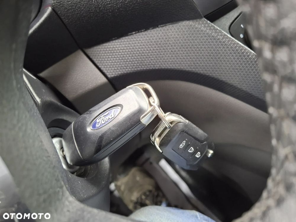 Ford TRANSIT CONNECT TREND - 32