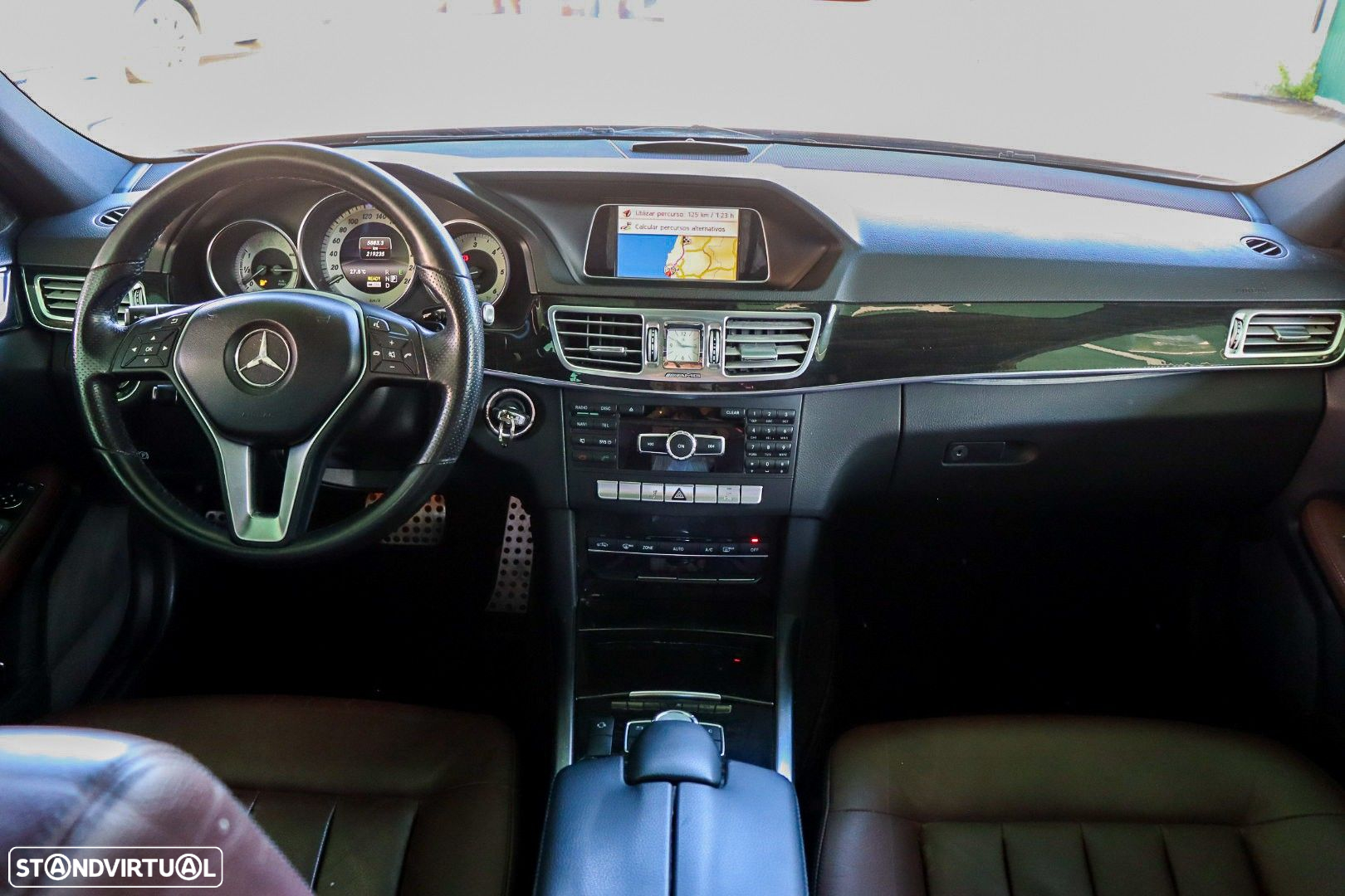 Mercedes-Benz E 300 Bluetec Hybrid Avantgarde - 11
