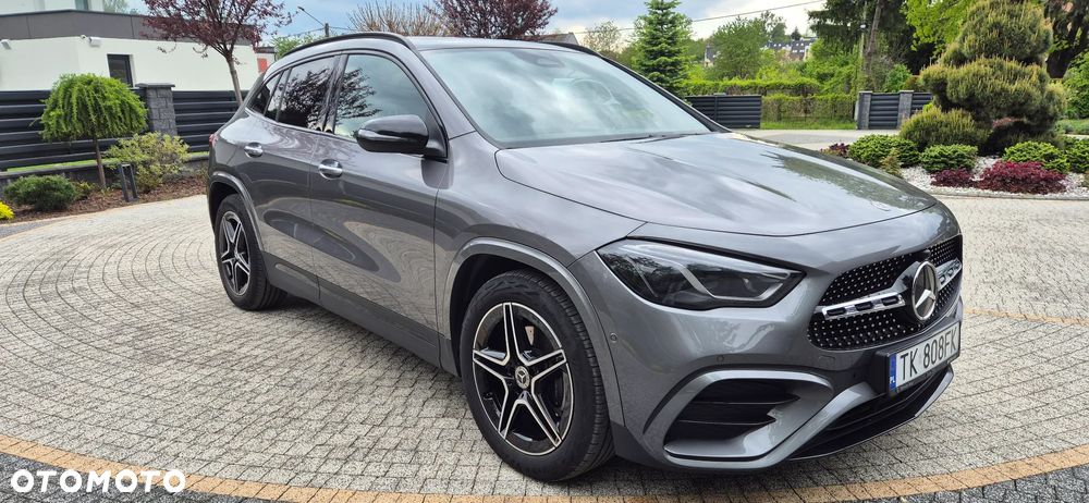 Mercedes-Benz GLA 220 d 4-Matic AMG Line - 3
