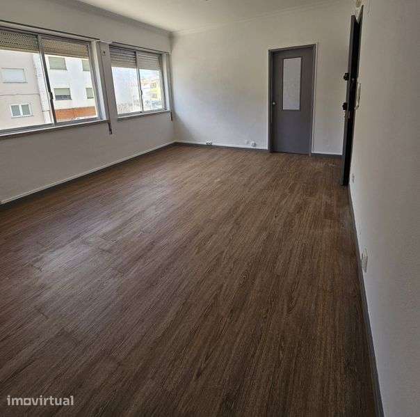 Apartamento T1 aluga-se Cascais - Grande imagem: 2/5