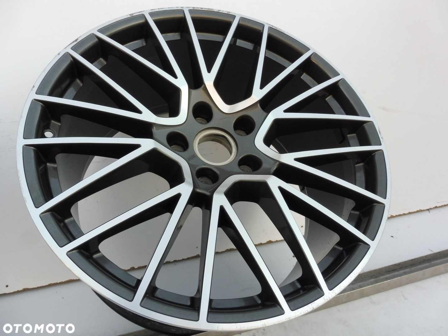 Felga aluminiowa Porsche Cayenne 9Y3 - 5