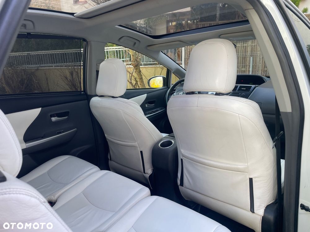 Toyota Prius+ (Hybrid) Executive - 2