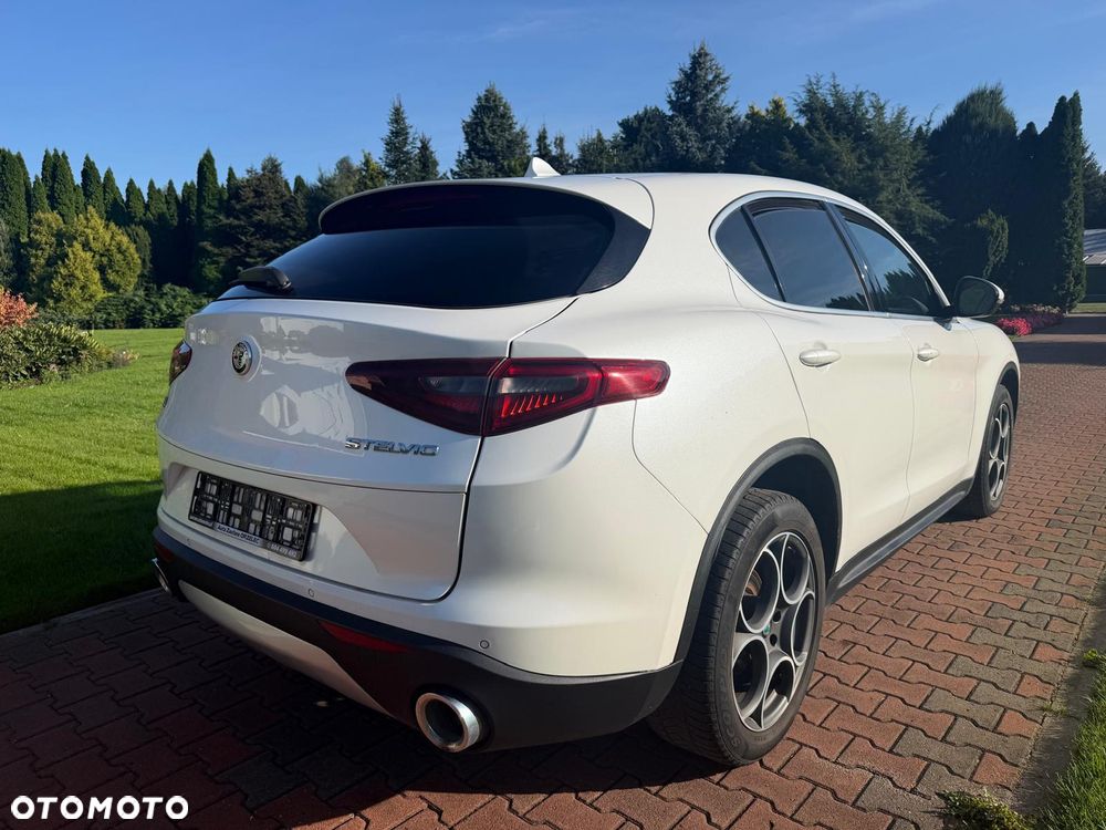 Alfa Romeo Stelvio 2.2 16V AT8-Q4 Executive - 5