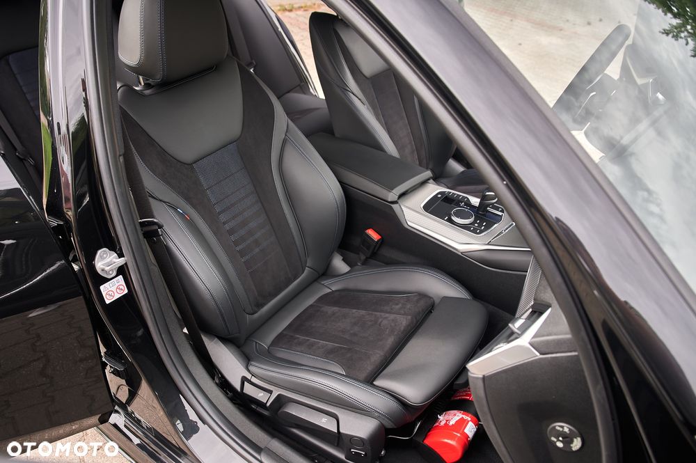 BMW Seria 3 320d xDrive M Sport Shadow - 22