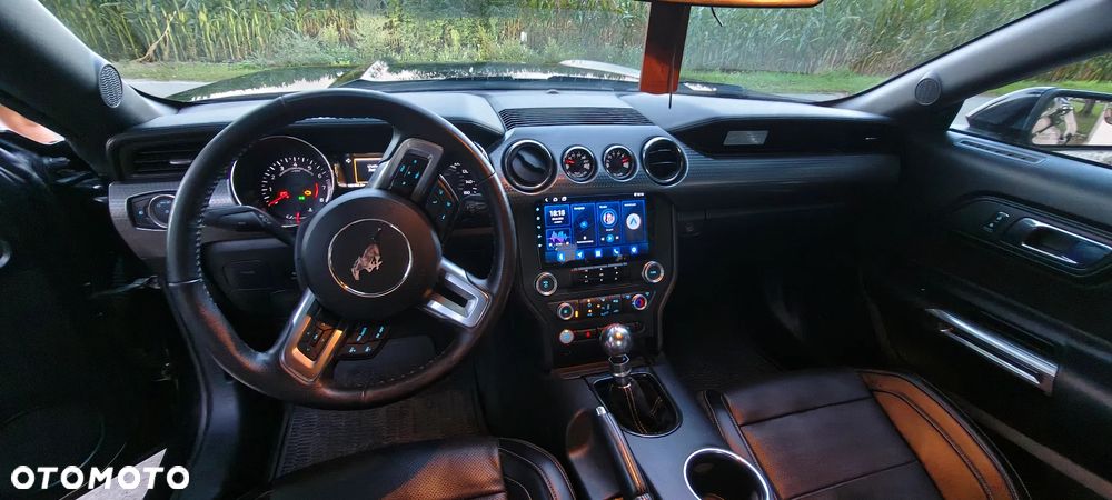 Ford Mustang - 13