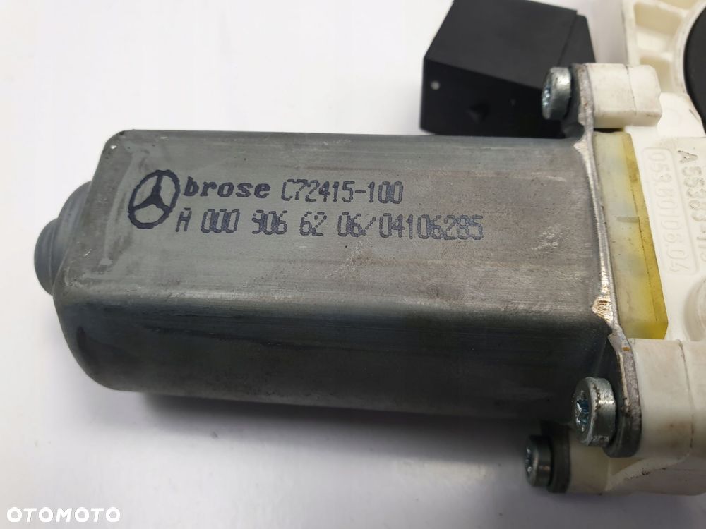 Mercedes A205 W205 SILNICZEK SZYBY prawy tył - 4