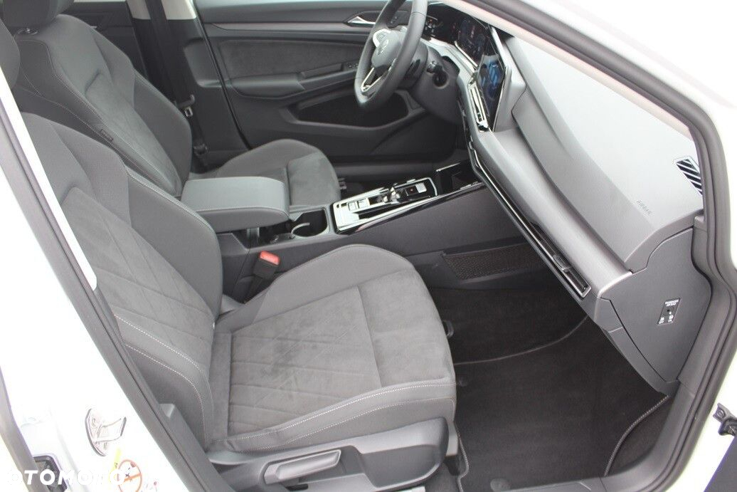 Volkswagen Golf - 10