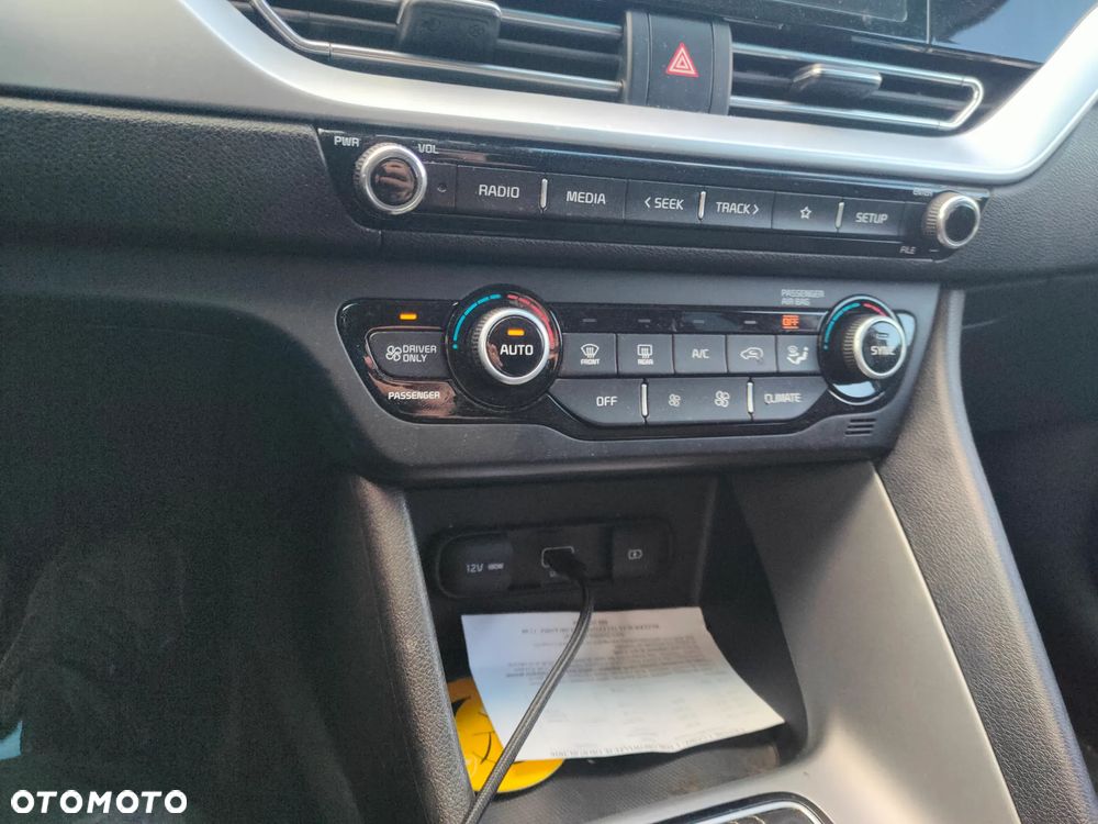 Kia Niro 1.6 GDI Hybrid L - 14