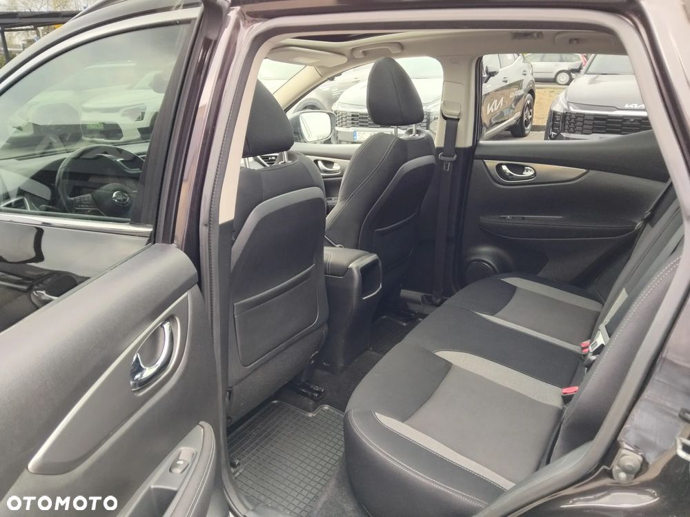 Nissan Qashqai 1.2 DIG-T N-Connecta EU6 - 22