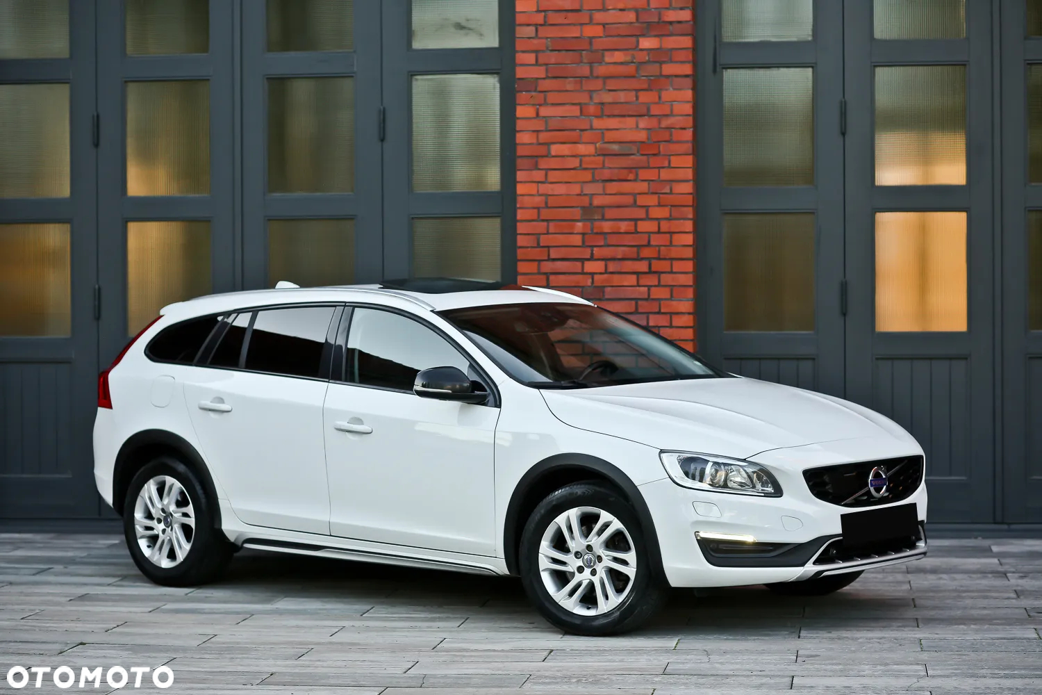 Volvo V60 Cross Country D4 Summum - 5