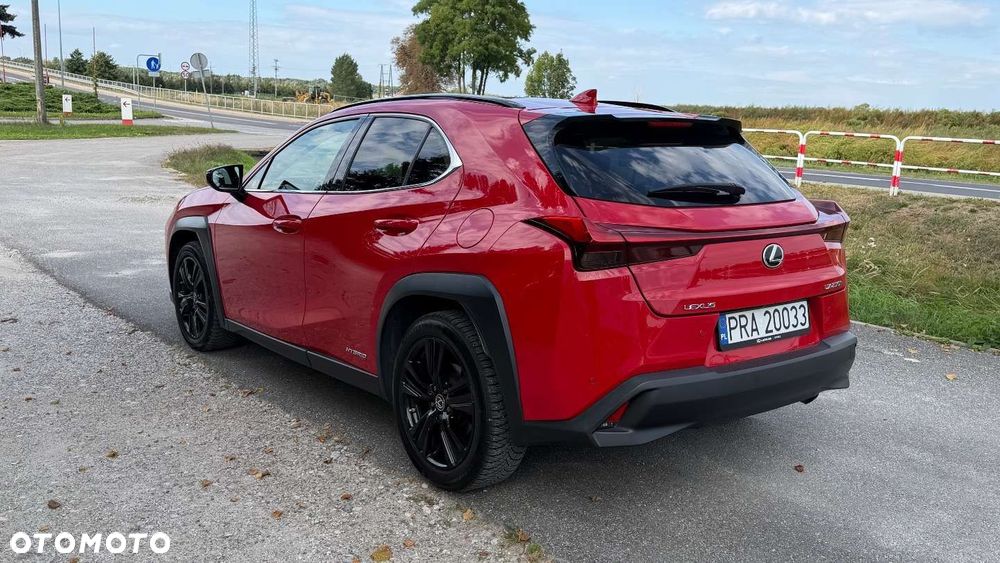 Lexus UX - 16