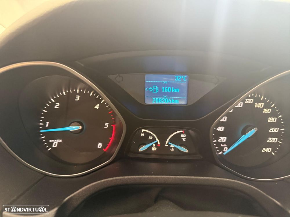 Ford Focus 1.6 TDCi DPF Ambiente - 10