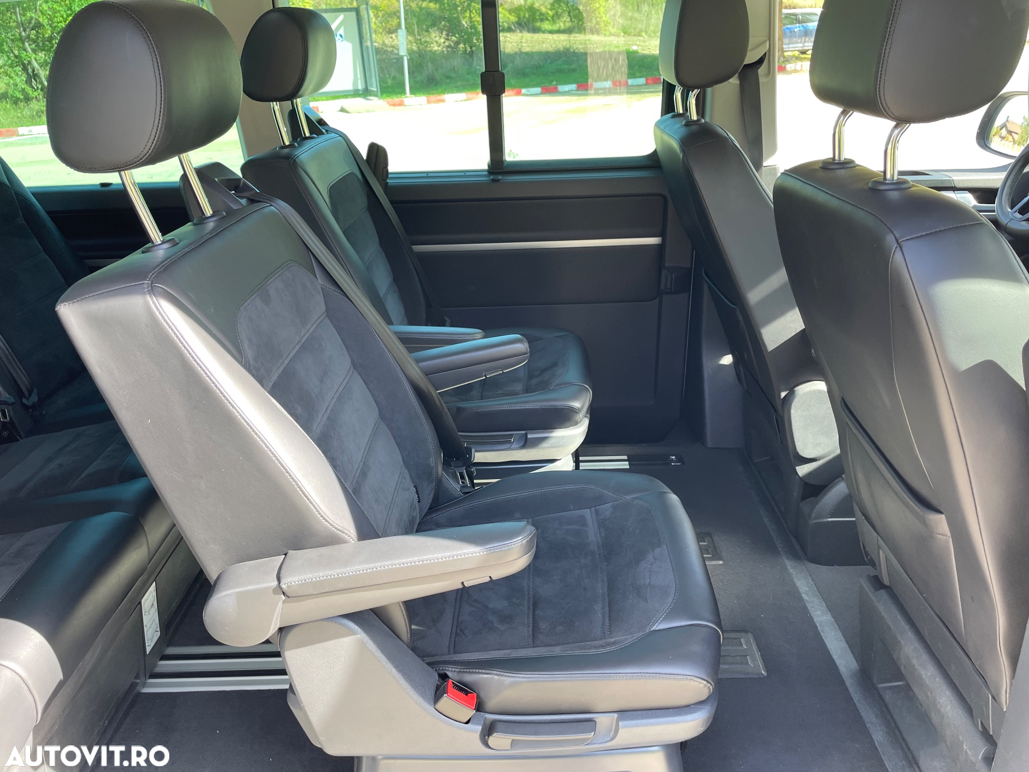 Volkswagen Multivan - 20