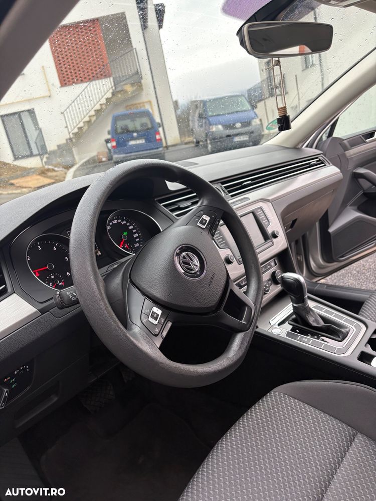Volkswagen Passat 2.0 TDI DSG (BlueMotion Technology) Comfortline - 15