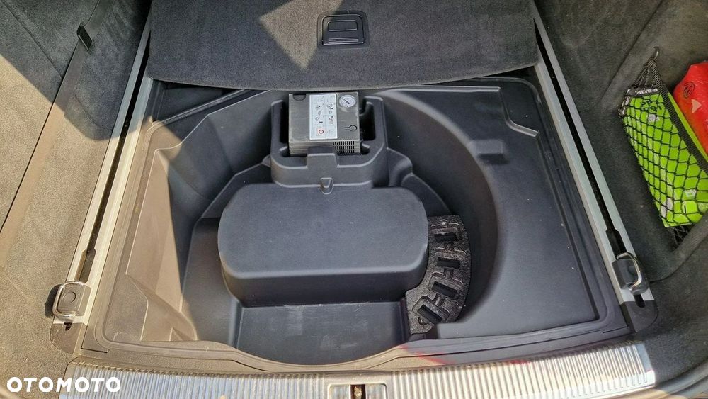 Audi A6 Avant 2.0 TDI Ultra S tronic - 12