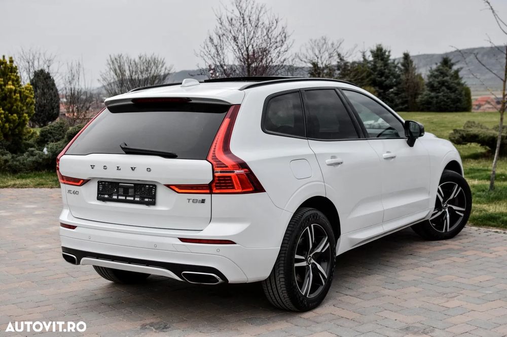 Volvo XC 60 T8 Twin Engine AWD R-Design - 4
