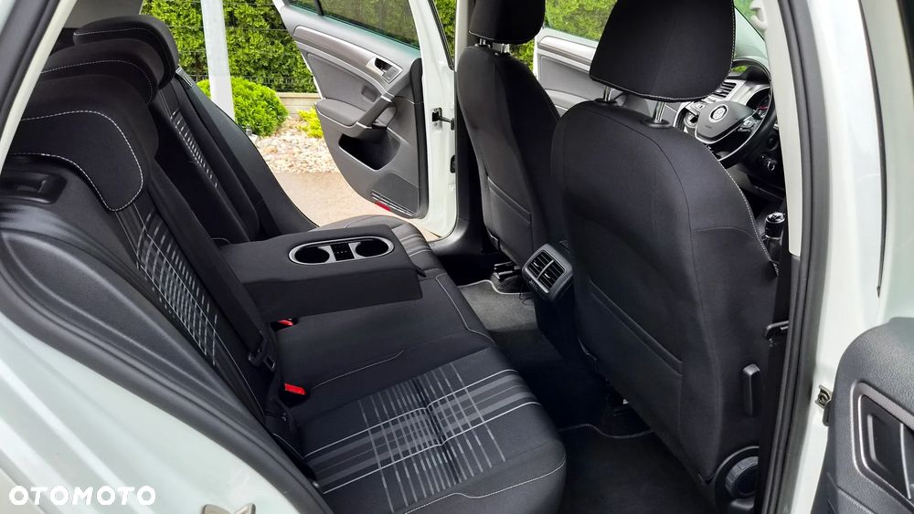 Volkswagen Golf 1.2 TSI BlueMotion Technology Lounge - 26