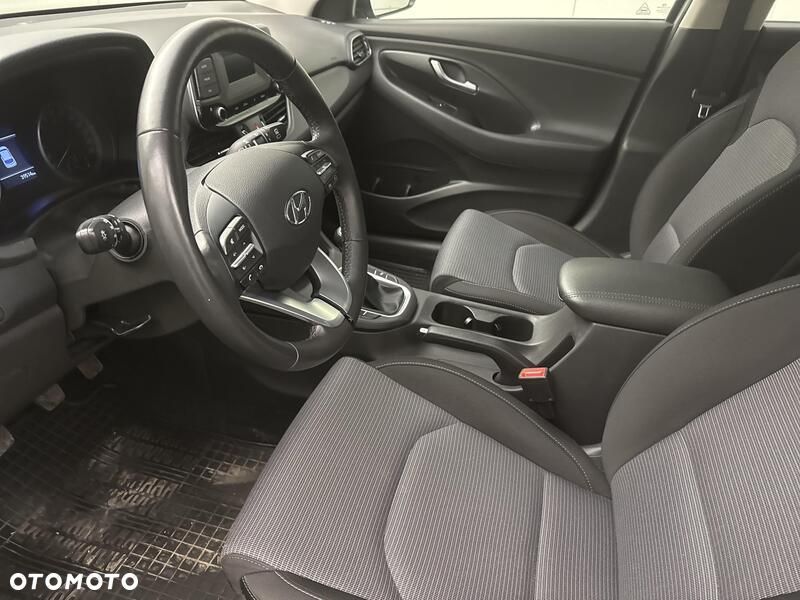 Hyundai i30 1.5 DPI Modern - 11