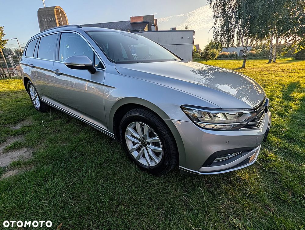 Volkswagen Passat 2.0 TDI SCR DSG - 5