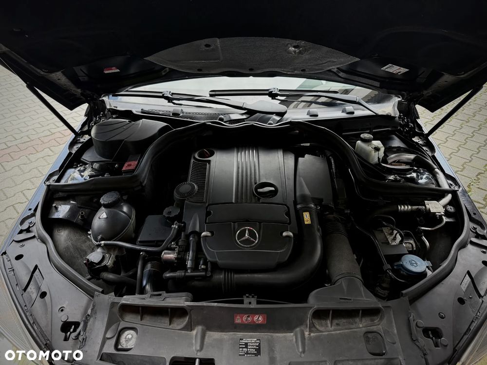 Mercedes-Benz Klasa C 180 CGI Automatik BlueEFFICIENCY Avantgarde - 5