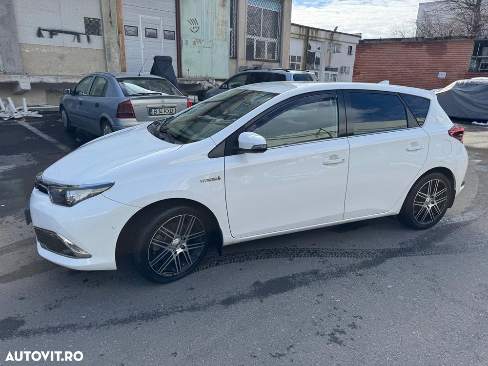 Toyota Auris - 2