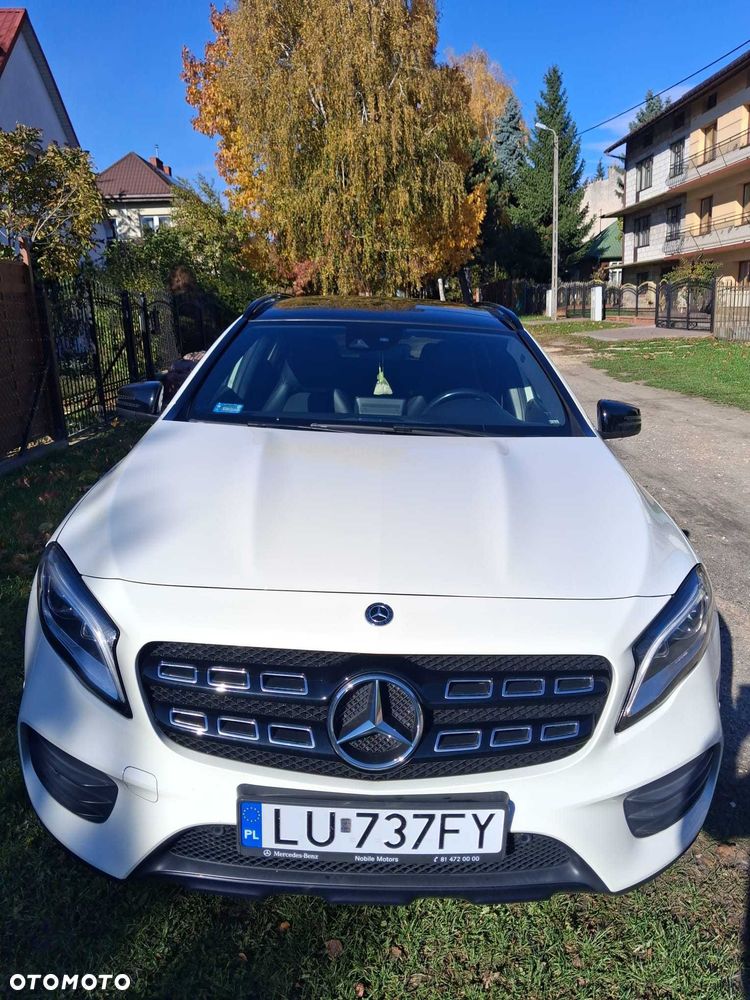 Mercedes-Benz GLA - 4