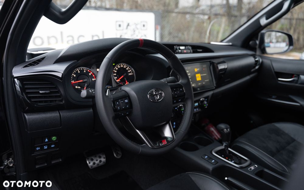 Toyota Hilux 2.8 D-4D Double Cab GR Sport II 4x4 - 17