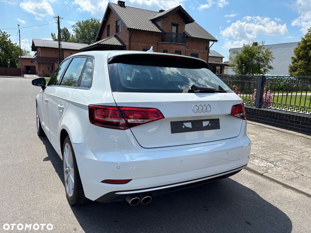 Audi A3 Sportback 1.5 TFSI cylinder on demand design - 10