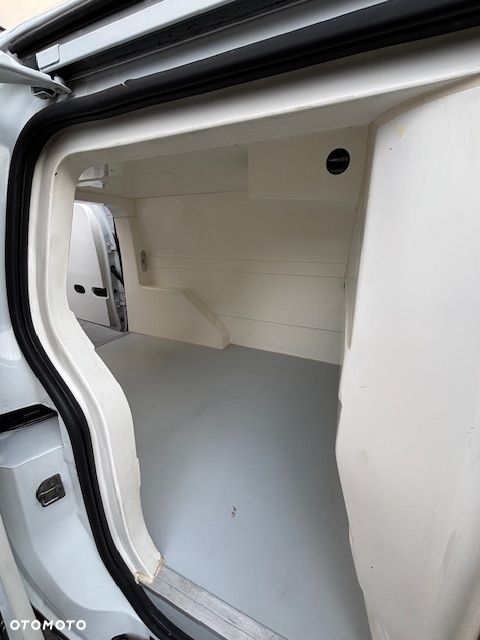 Renault KANGOO - 18