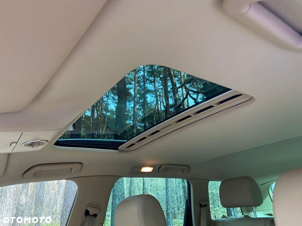 Volkswagen Touareg - 29